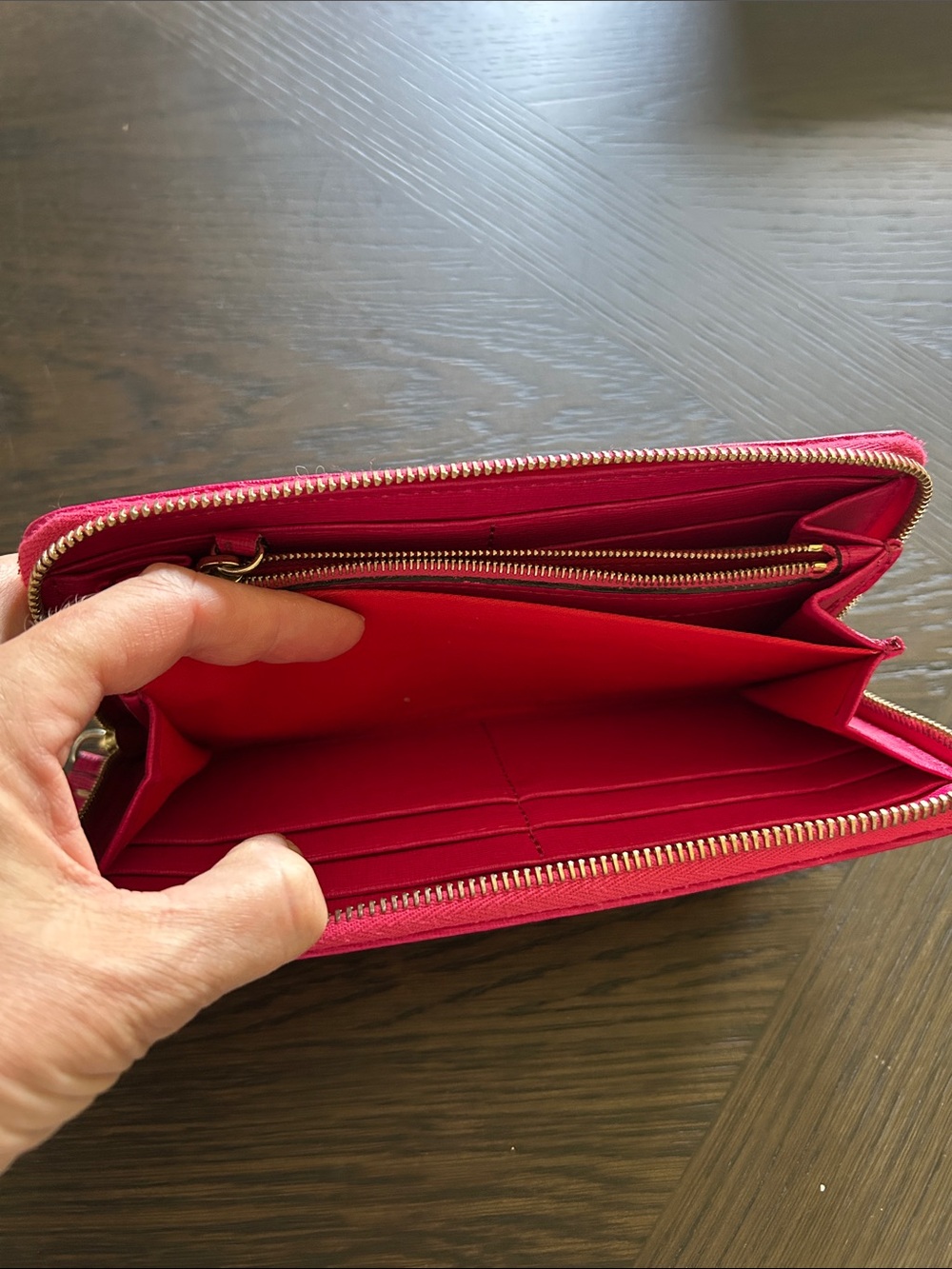 Dooney & Bourke Large Saffiano Pink Zip Around Wallet EXCELLENT CONDITION - Picture 6 of 8
